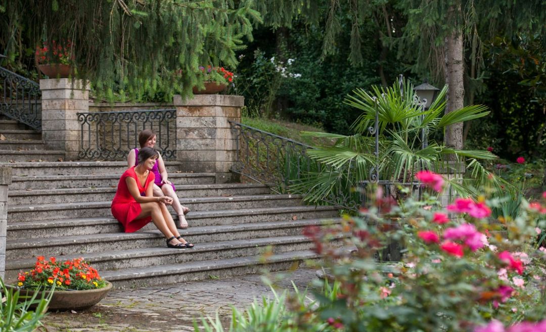 Hotel Garden - Image 8