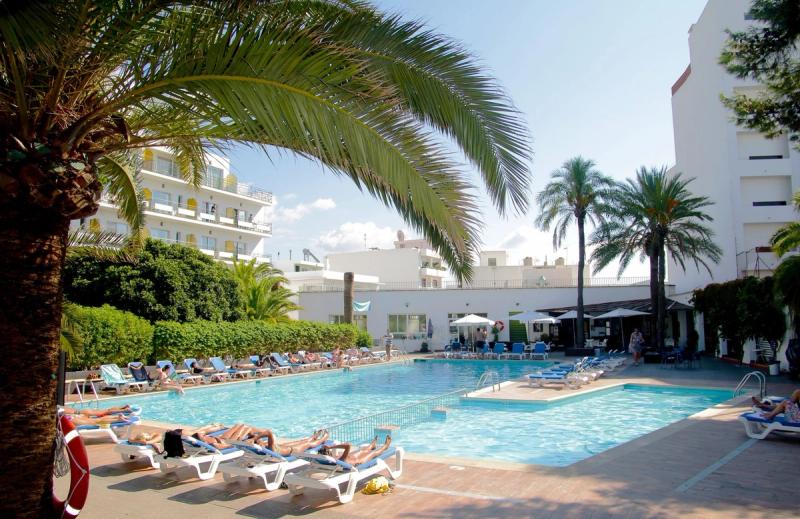Hotel Tropical Ibiza - Image 3