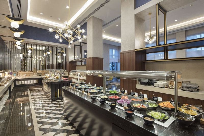 DoubleTree by Hilton Antalya City Centre - Image 4
