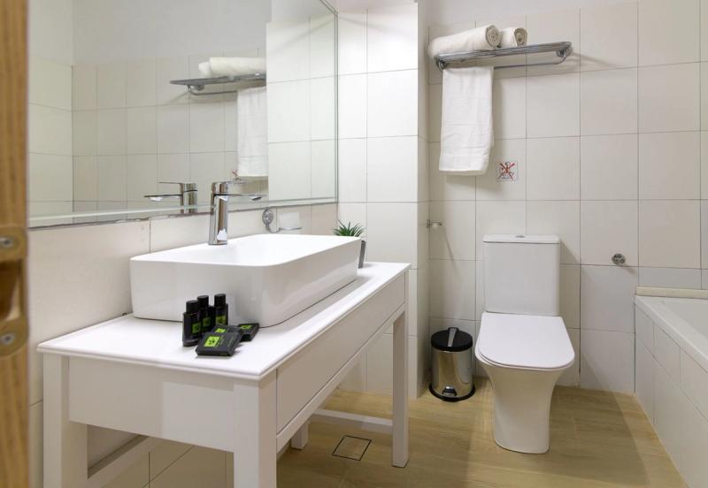 Soho Blue City Hotel - Image 9
