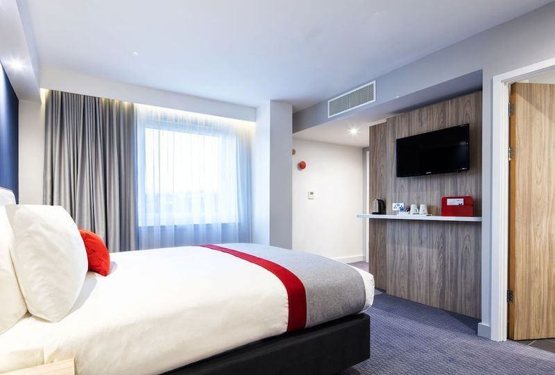 Holiday Inn Express Dublin City Centre - Image 5