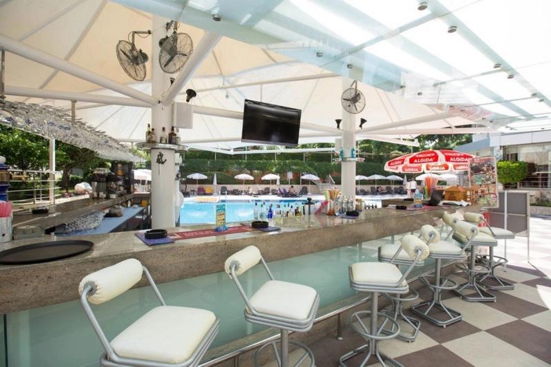 Grand Okan Hotel - Image 2