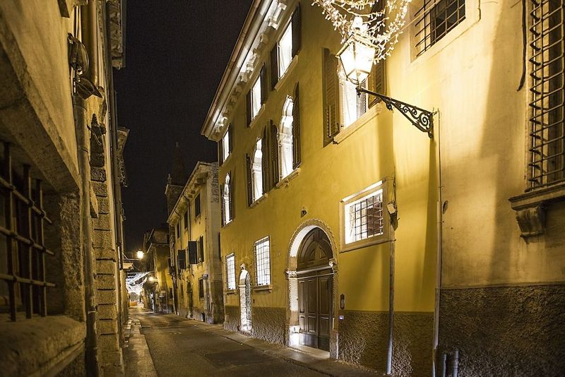 Residenza Palazzo Brenzoni - Image 1