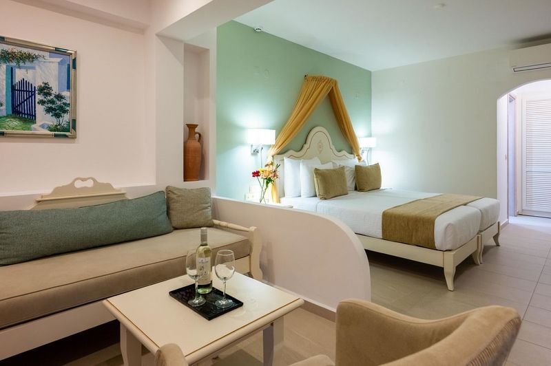 Alexander Beach Hotel & Village Resort - Image 10