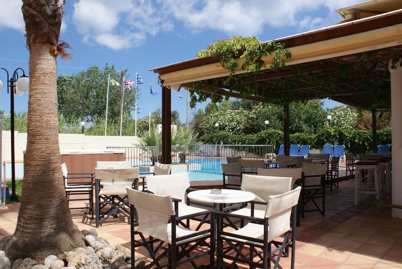 Sunny Suites Apartments - Image 2