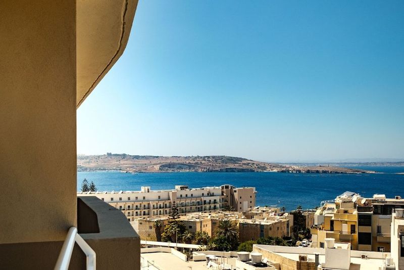 Mayflower Hotel Malta - Image 4