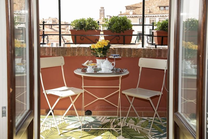 Palazzo Paruta & Wellness Suites - Image 5