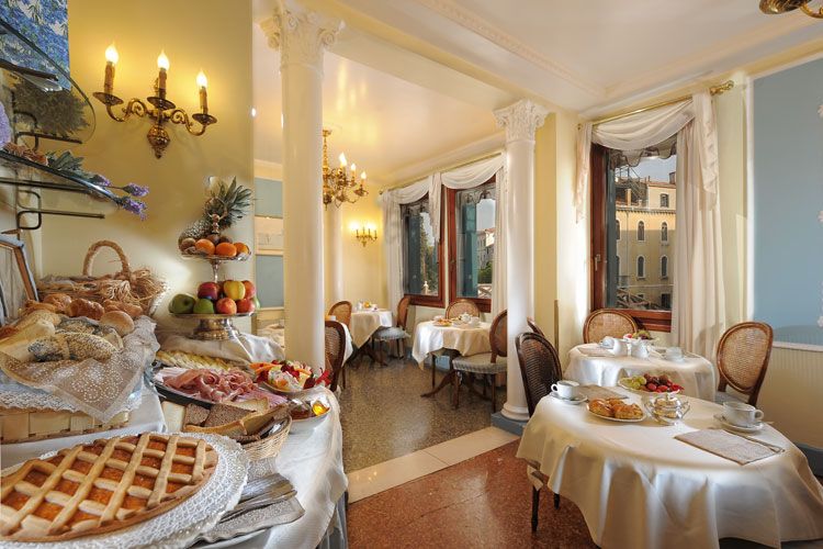 Hotel Arlecchino - Image 5