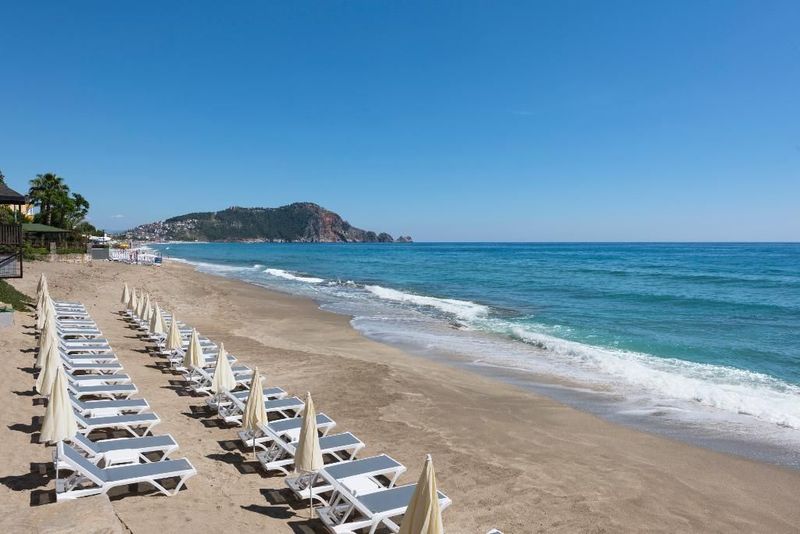 Floria Beach Hotel - Image 9