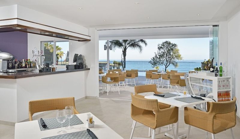 Ocean House Costa del Sol - Image 9