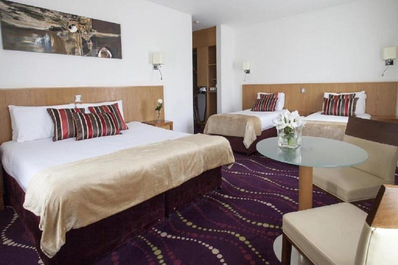 Arlington Hotel O'Connell Bridge - Image 3