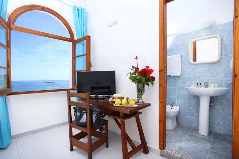Meli Hotel - Image 8