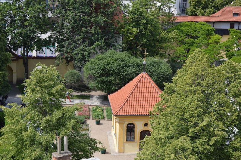 Adria Hotel Prague - Image 8