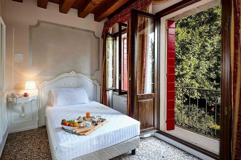 Hotel Villa Patriarca - Image 2