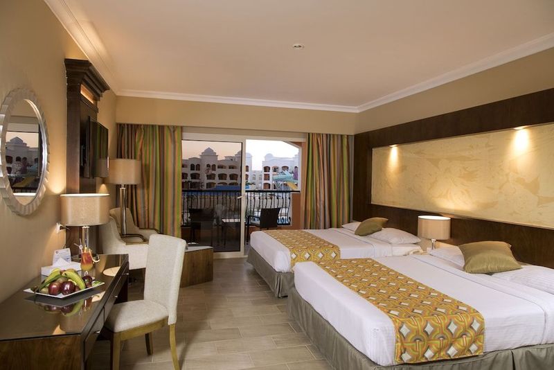 Naama Waves Hotel - Image 9