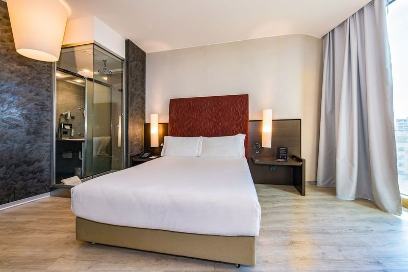 Hi Hotel Bari - Image 10