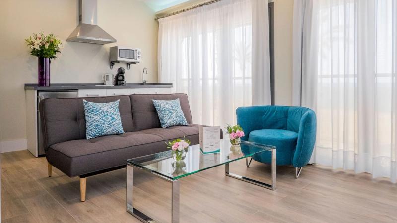 La Caleta Bay Hotel - Image 7