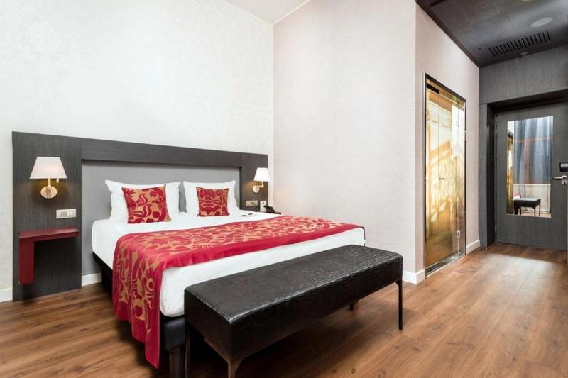 Hotel Palazzo Zichy - Image 5