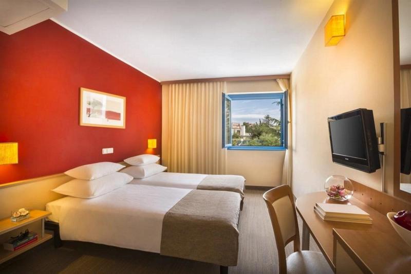 Koralj Sunny Hotel by Valamar - Image 3