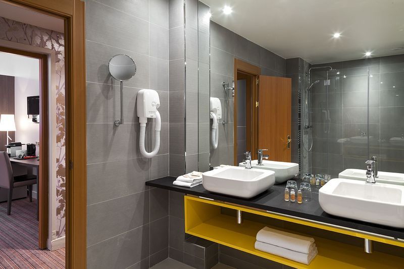 Timhotel Opera Blanche Fontaine - Image 10
