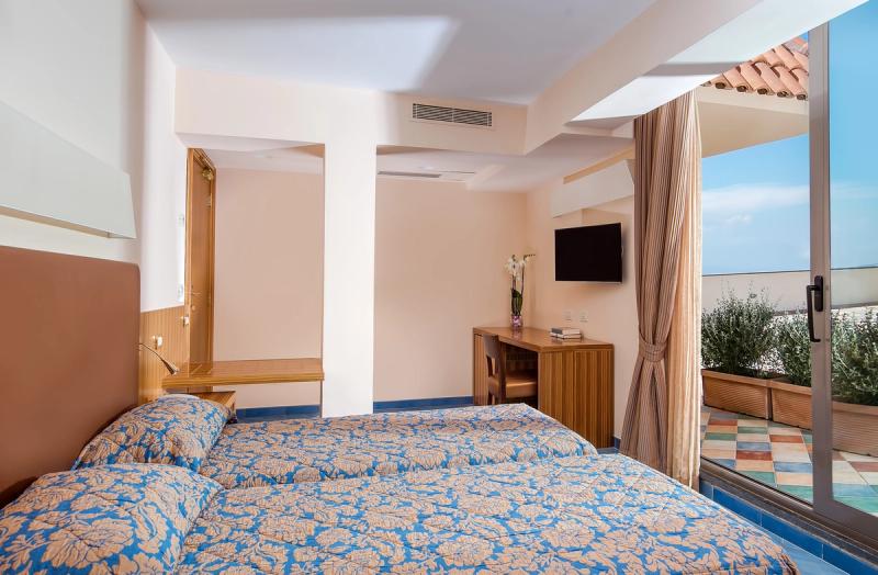 Grand Hotel Due Golfi - Image 3