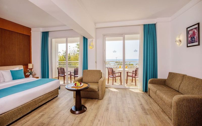 LABRANDA Alantur Resort - Image 3