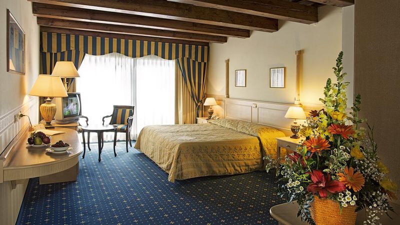 Hotel Orologio - Image 4
