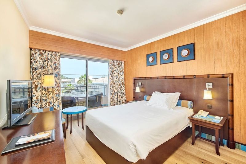 Grande Real Santa Eulalia Resort & Hotel Spa - Image 7