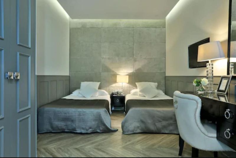 Hotel MiM Ibiza Es Vive - Image 9