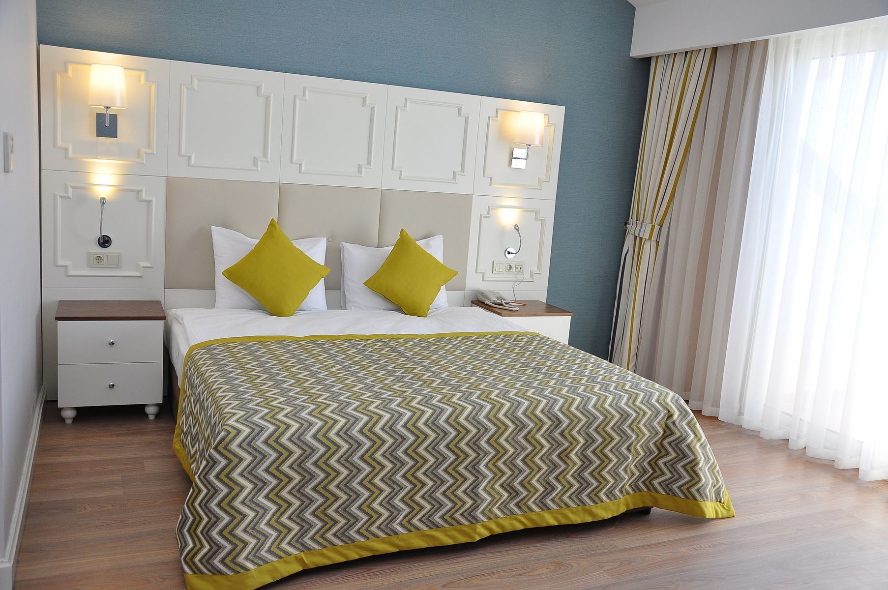 Moderna och rymliga rum Side Crown Charm Palace
