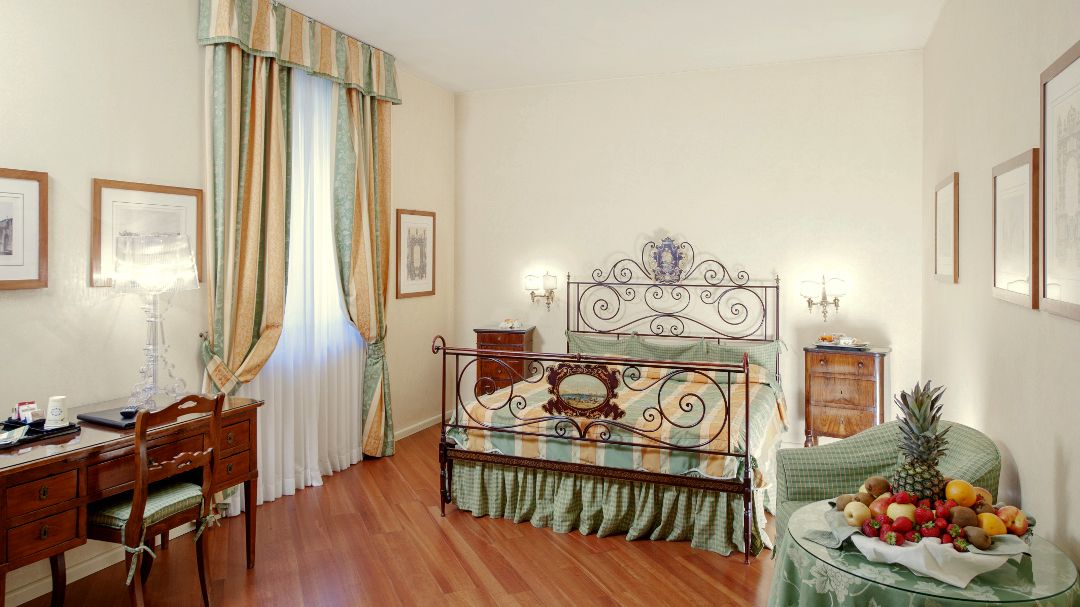 Hotel Garden - Image 7