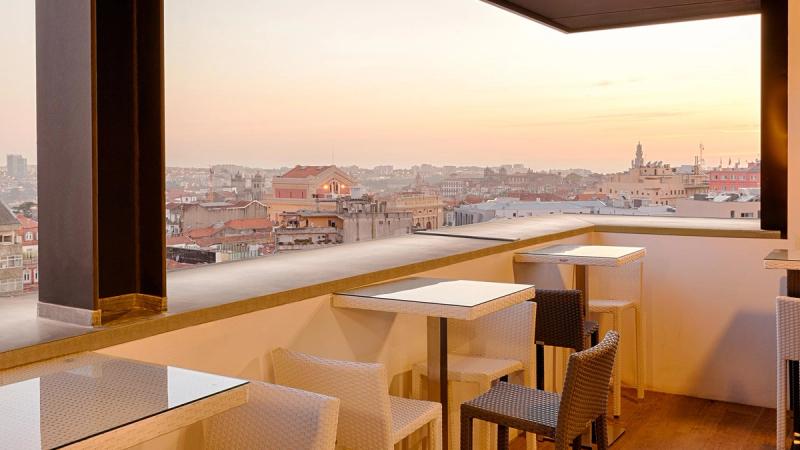 Premium Porto Downtown - Image 6