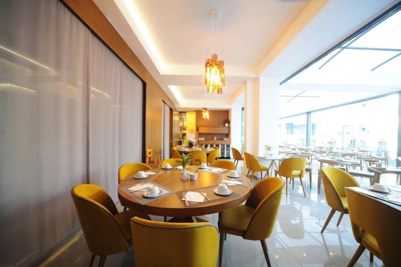 Atrium Ambience Hotel - Image 10