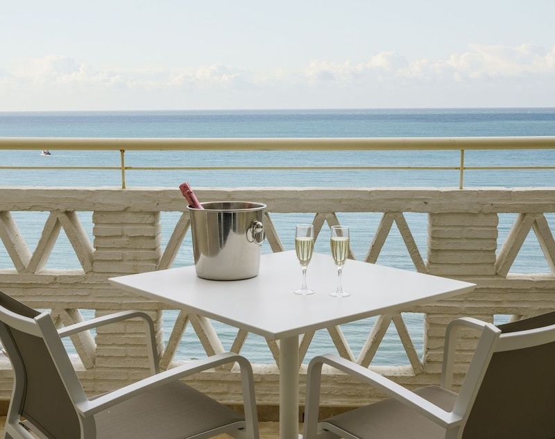 Hotel ILUNION Fuengirola - Image 2