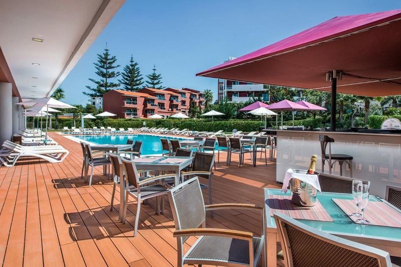 Areias Village Beach Suite Hotel - Image 2