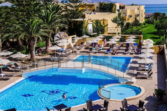 Pool på Vantaris Beach Hotel, Georgioupolis