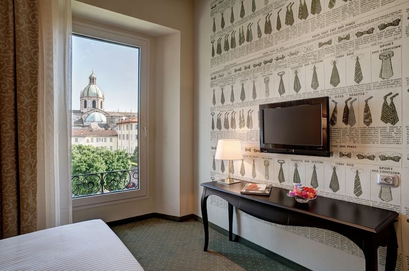 Palace Hotel - Image 2