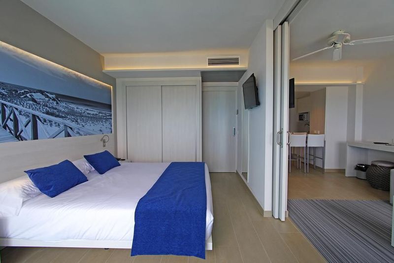 BG Tonga Tower Design Hotel and Suites - Image 6