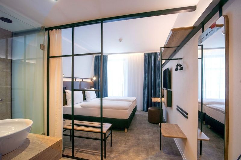 H2 Hotel Budapest - Image 3