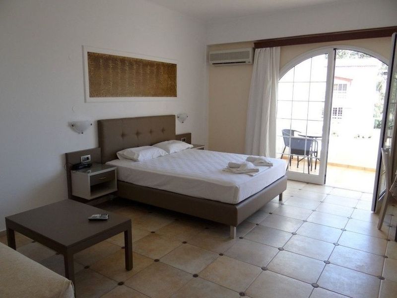 Perla Beach - Image 4