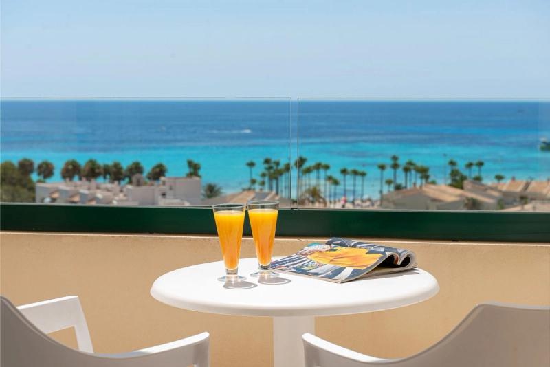 Welikehotel Marfil Playa - Image 1