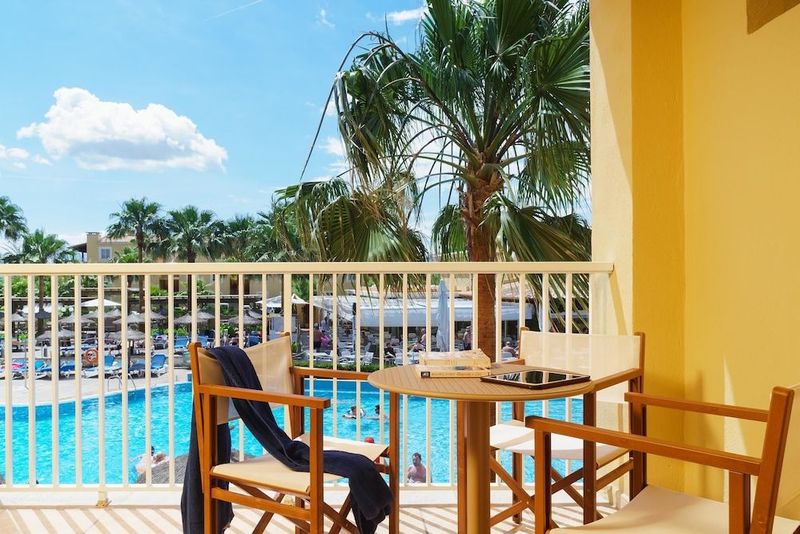 Club del Sol Hotel & Apartments - Image 2