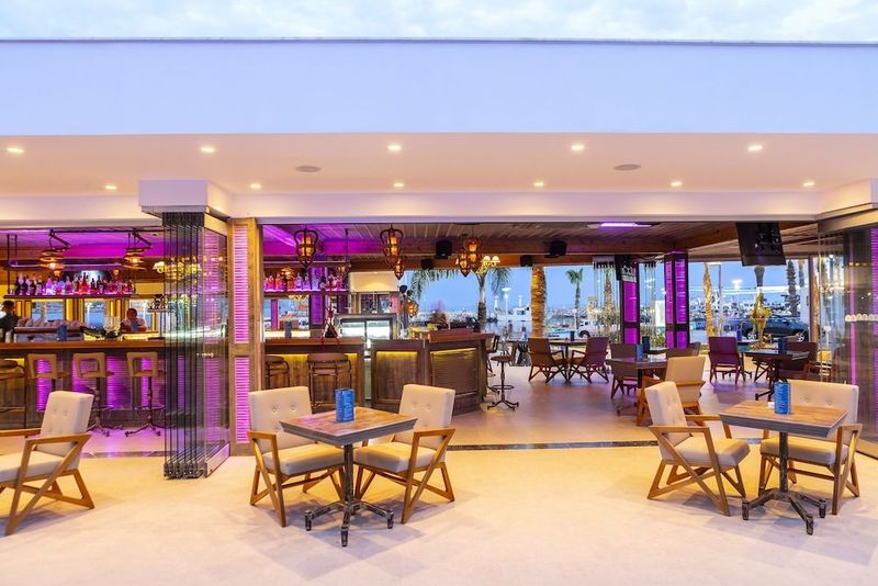 Limanaki Beach Hotel - Image 4