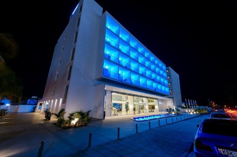 Tasia Maris Seasons Hotel - Image 4