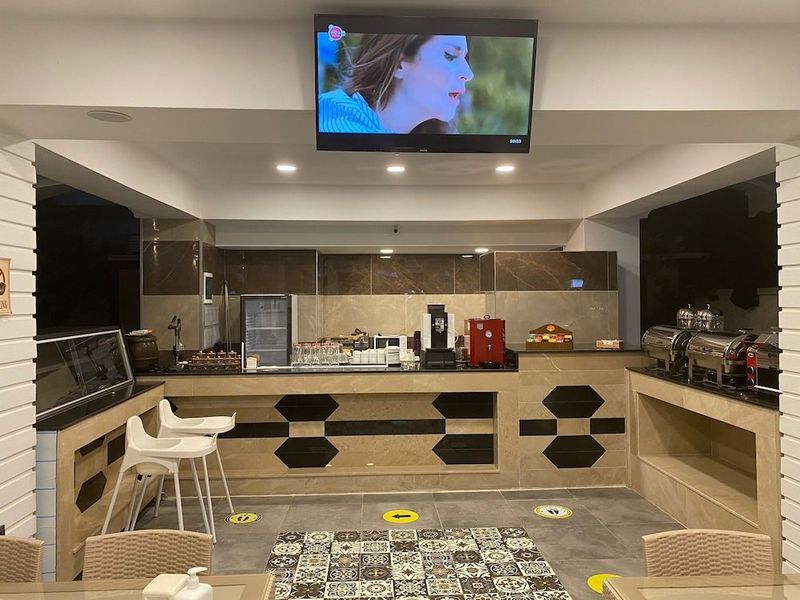 Miyas Luxury Hotel - Image 3