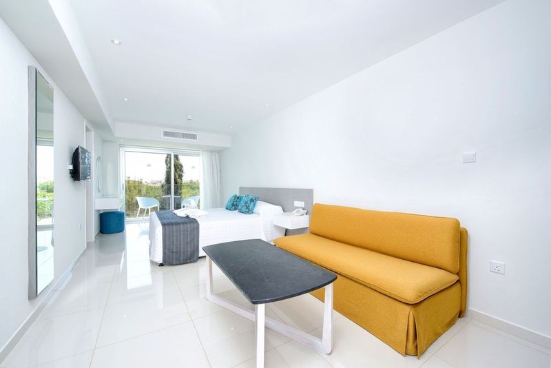 River Rock Hotel - Image 6