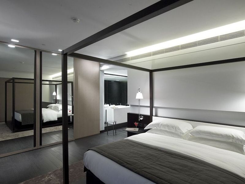 The Met Hotel - Image 9