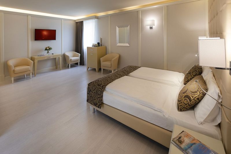 Park Hotel Imperial - Image 3