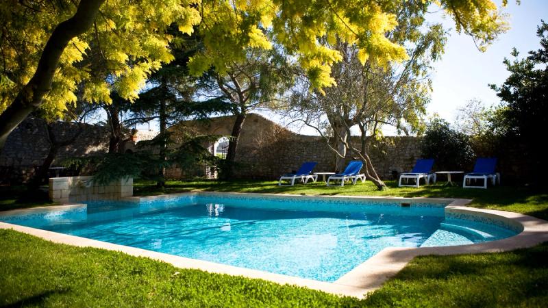Den lille swimmingpool på Eremo della Giubiliana på Sicilien