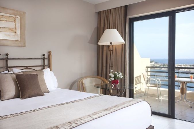 Dubbelrum på Marina Hotel at the Corinthia Beach Resort